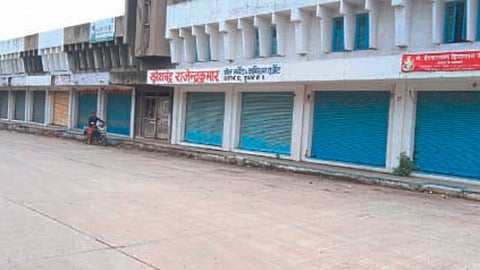 10 crores turnover stopped due to ban in nagpur