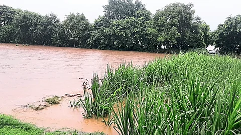 Girna river overflowing due to torrential rains