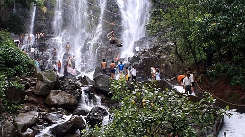 Amboli waterfall tourist