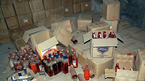 illegal alcohol stock found in kolhapur
