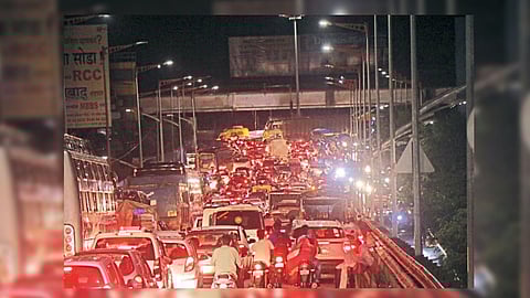 Aurangabad Vehicle accident traffic jam