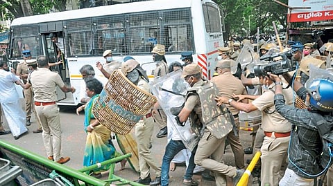 aiadmk tussle setback for o panneerselvam madras high court allows meeting called by rival e palaniswamy
