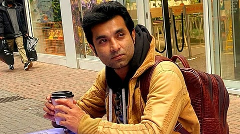 actor santosh juvekar shared post for social appeal to adopt chid education)