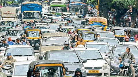 Balbharati to paud road traffic