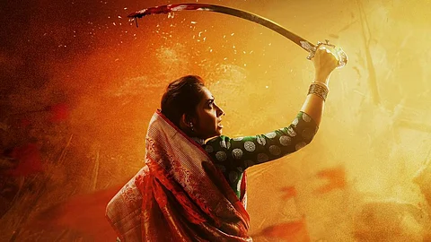 sonalee kulkarni will play historical charecter of maharani tarabai in her next movie mogalmardini chhatrapati tararani