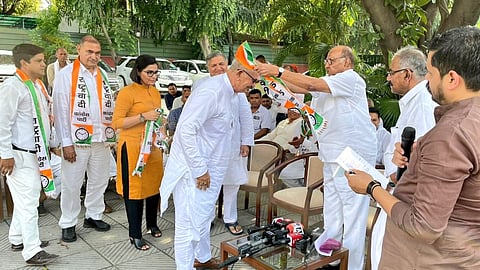 haryana ekta shakti party maratha virendra varma joins NCP in presence of harad pawar