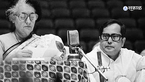 Indira Gandhi Pranab Mukherjee