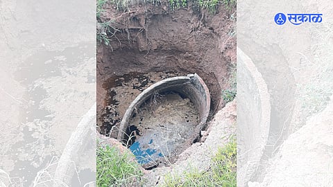 Vithewadi (Tat. Devla): A well on the bank of the river that was damaged due to the flood of Girna river.