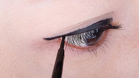 Natural Eyeliner Use Charcoal and kumkum