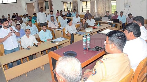 Warning of municipal office to officials Suspension mobile is switched off sangli