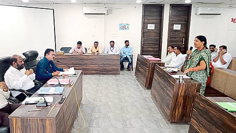 Pratibha Chaudhary, a corporator, presenting her position at the Standing Committee meeting in the Municipal Corporation on Thursday.