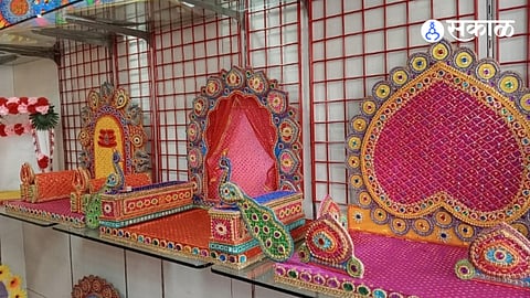 An attractive throne made of foam