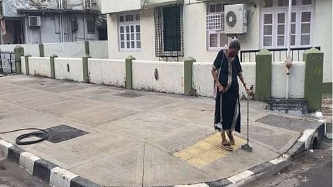 mumbai municipality build 800 km of disabled friendly footpaths Mumbai