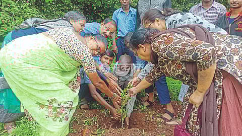 Friendship Day 2022 Social service organization started seven Jigri friends of Kolhapur