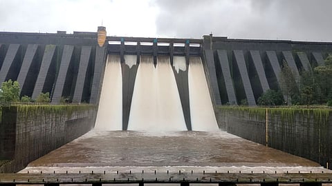 Release of 10 thousand cusecs of water from Koyna Dam into Krishna River