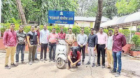 'Anti-Motorcycle Theft' Squad of Deputy Commissioner of Police Circle along with two-wheeler thieves and stolen two-wheelers