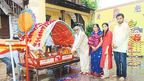 Sayajirao Bagal, Bharti Bagal, Mrinalini Bagal, Rishinesh Bagal during the ritual puja on the occasion of Palkhi Centenary celebrations here.