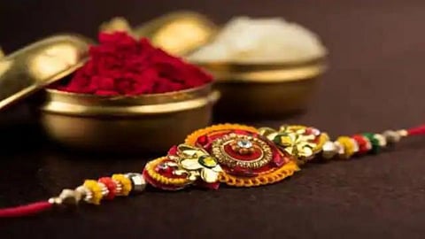 Rakshabandhan : यंदाच्या रक्षाबंधनाला स्वत: तयार करा या ५ राख्या