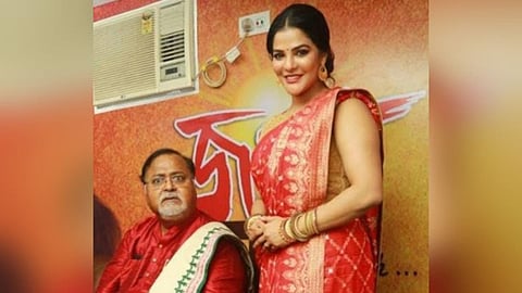 West Bengal: अर्पितासाठी दीड कोटींचा प्रीमियम भरत होते 'ममतां'चे मंत्री