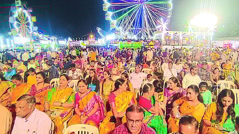 A packed Unique Grounds on Sunday night at Unique Group Ganesh Mahotsav.