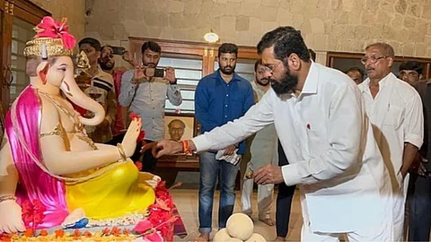 maharashtra cm eknath shinde visit actor nana patekar home on occasion of ganeshotsav 2022