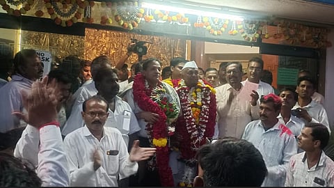 Dr Ranjit Sapkal and Vallabhrao Deshmukh