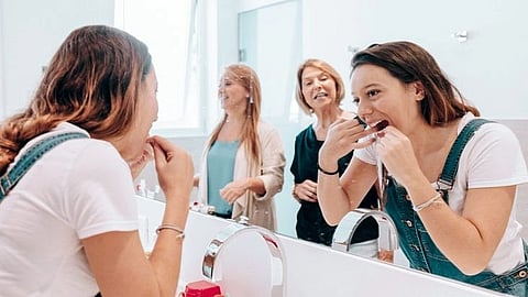 Health : हिरड्या निरोगी ठेवण्यासाठी 6 सोपे मार्ग; एकदा वापरुन पहा, फरक जाणवेल