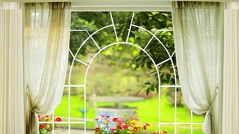 vastu tips for curtain at home