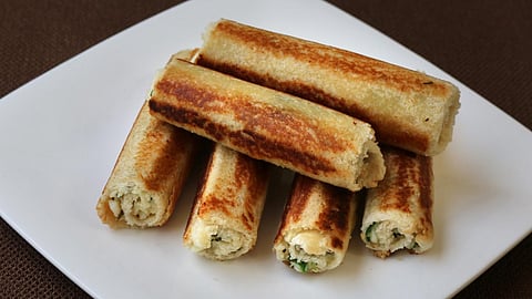Paneer Bread Roll