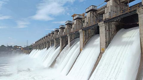 Paithan Nathsagar dam water 90 thousand cusec