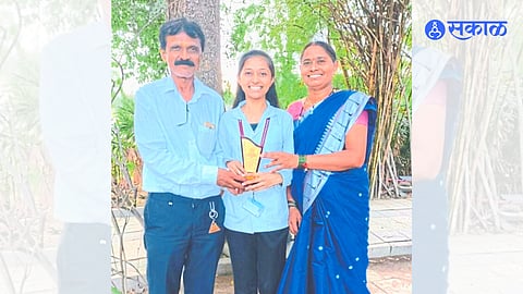 Yogita Kahandal with parents.