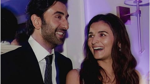 Ranbir Kapoor Can not eat or even go to bathroom without finding wife alia