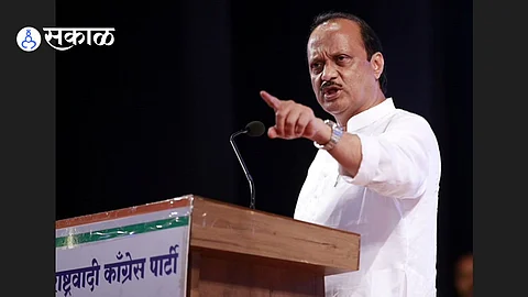 Vedanta & Foxconn: याविरोधात तरूण तरूणींनी पेटून उठलं पाहिजे; अजित पवारांचा एल्गार