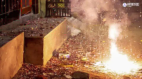 diwali 2022 small boy injured due to sudden explosion while bursting firecrackers