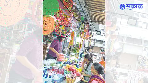 Rangoli Seller