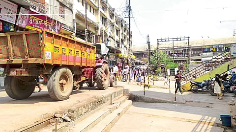 Vacant space in Phule market after encroachment removal After some time, this place gets encroached again