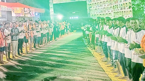 On the occasion of Kojagari Purnima, the Kavad holders came from Nandurbar, Sakri, Pimpalner