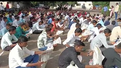 Students and teachers collectively read the Daily Sakal newspaper