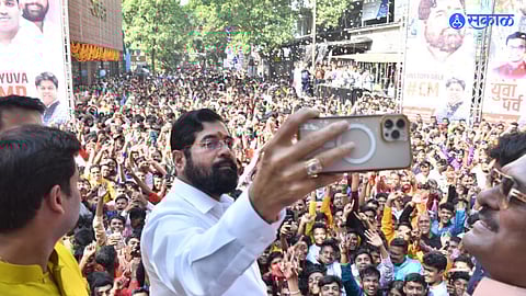 cm Eknath shinde celebrate diwali attend diwali pahat program in thane