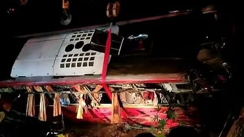 Accident: केरळमध्ये दोन बसचा भीषण अपघात; 9 जणांचा जागीच मृत्यू तर 38 जण जखमी