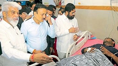 nashik bus fire cm eknath shinde inspects nashik bus accident site