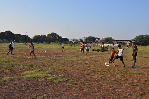 Solapur : मैदानात उतरण्याची हीच वेळ...
