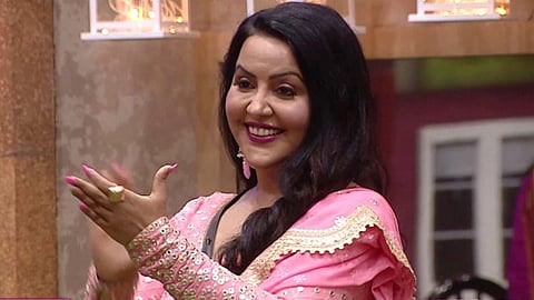 amruta fadnavis in Bigg Boss Marathi s 4 house for diwali celebration