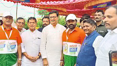 State Vice President Sharad Aher, former minister Balasaher Thorat along with office bearers of Nashik who participated in Bharat Jodo Yatra.
