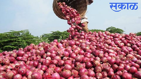 Karnataka Farmer : ‘२५ हजाराचा कांदा विकण्यासाठी ४१५ किमीचा प्रवास केला अन् मिळाले फक्त...!
