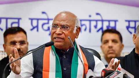Mallikarjun Kharge vs Narendra Modi