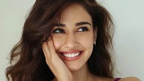 Disha Patani spotted with best friend users called him naya bakra after break up with tiger shroff