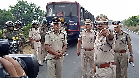 Karnataka-Maharashtra Police Meeting at Nipani
