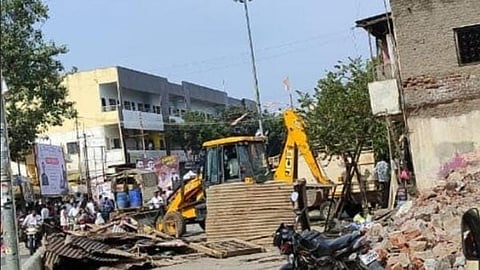 Crime on Encroachment