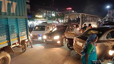 Nashik Traffic Problem : वाहतूक कोंडी फोडण्यासाठी आयआयटी पवईकडे पत्रव्यवहार